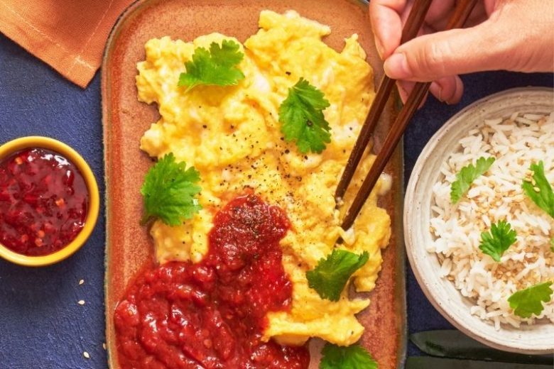 Oeufs brouillés à la pâte de piment