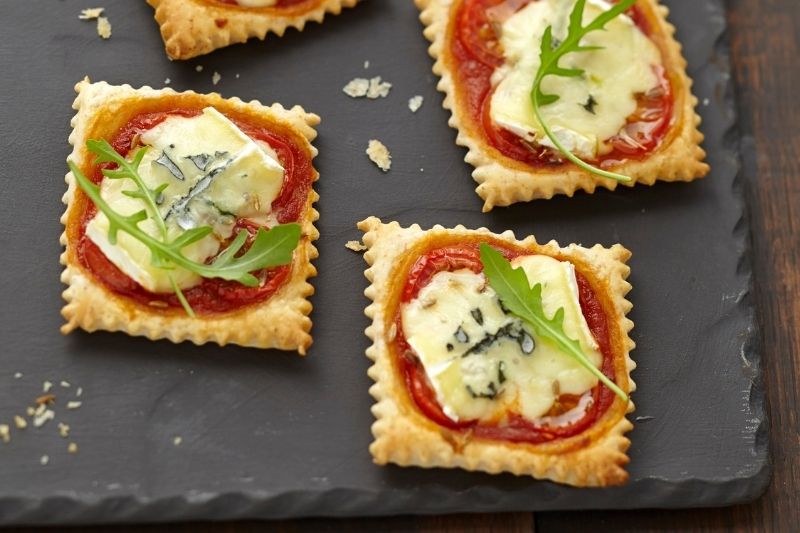 Pizzettes au Bresse Bleu