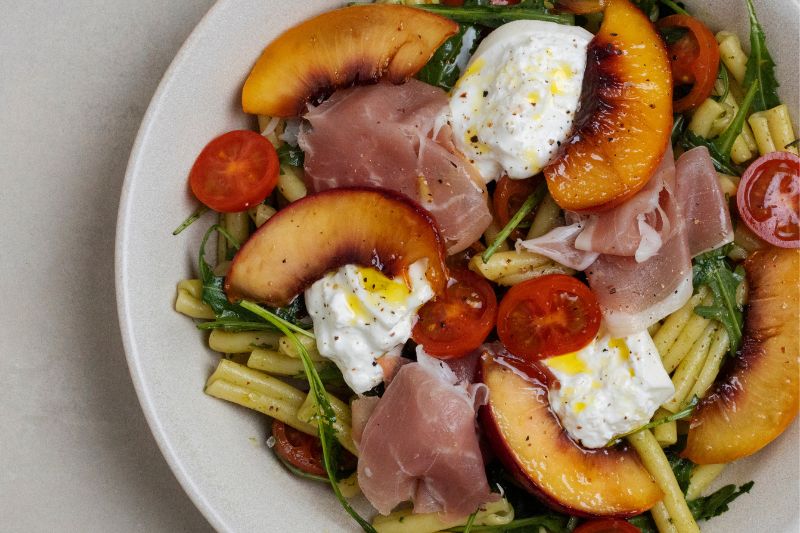 Casarecce à la burrata et nectarine grillée