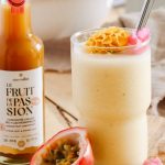 Smoothie exotique au fruit de la passion