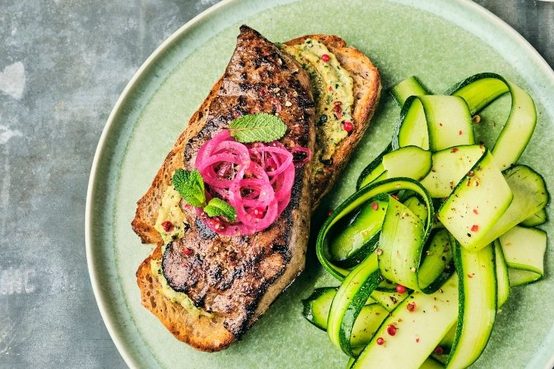 Tranches de foie de veau snackées
