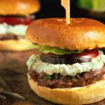 Burger d’agneau à la méditerranéenne
