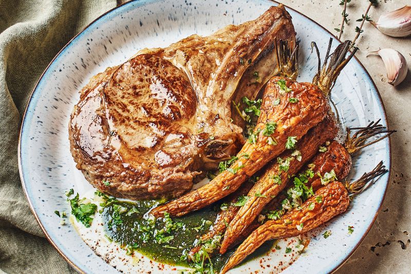 Côte de veau au pesto de fanes