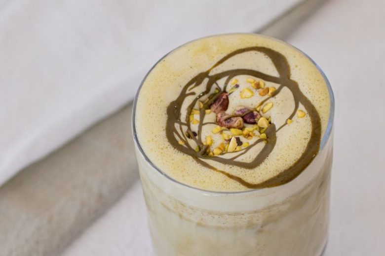 Latte pistache glacé