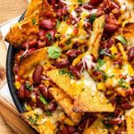 Nachos gratinés aux haricots rouges