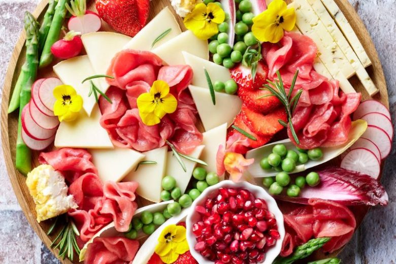Planche apéritive au carpaccio de boeuf