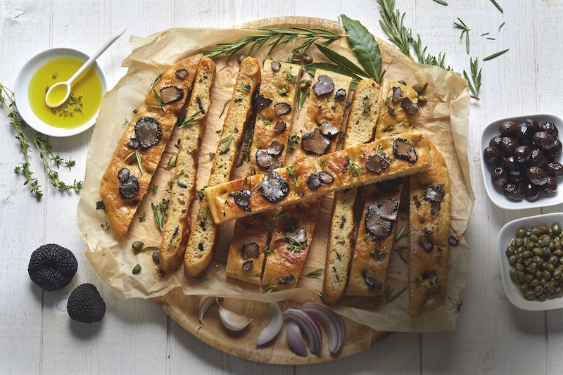 recette de Focaccia au carpaccio de truffe d’été