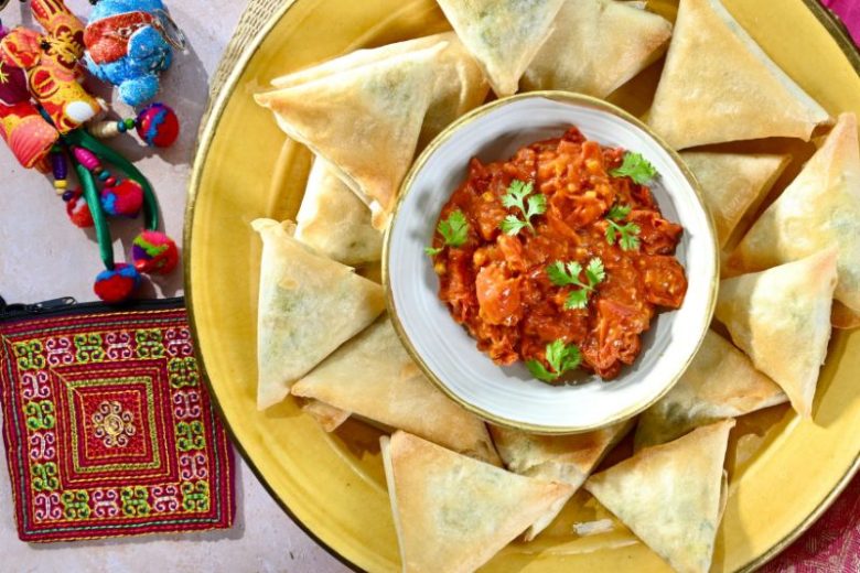 Chutney de tomates et samoussas de légumes