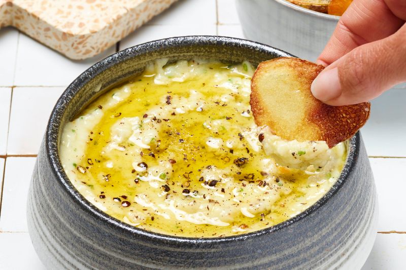 Dip de Morbier et chips de légumes