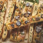 Focaccia au carpaccio de truffe d’été