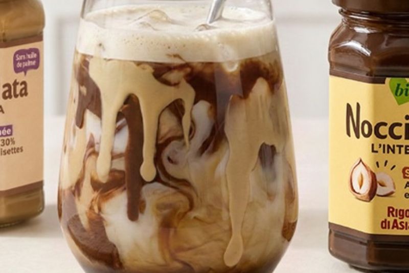 Iced latte marbré à la Nocciolata