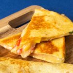 Quesadillas aux légumes grillés et Maroilles
