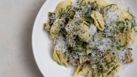 Conchiglie à la chair à saucisse et aux courgettes