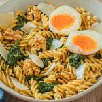Torsades aux épinards et oeuf mollet