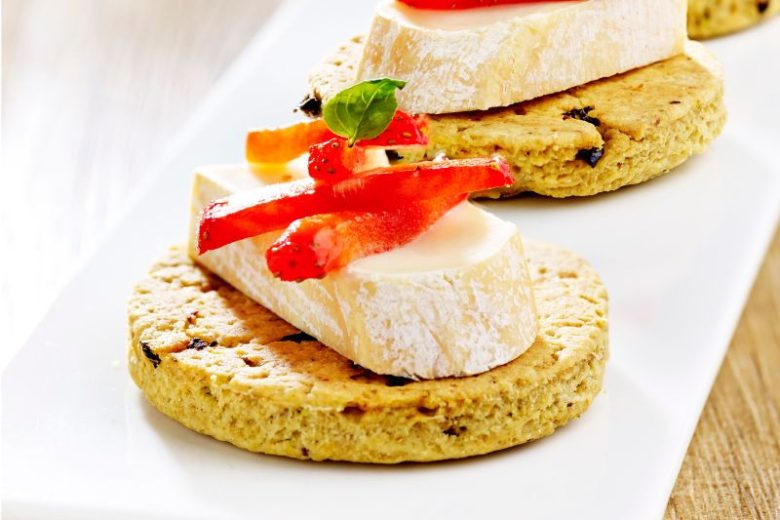Petits sablés tomates et Reblochon