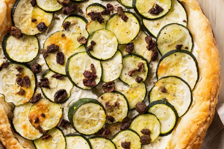 Tarte fine aux courgettes et olives