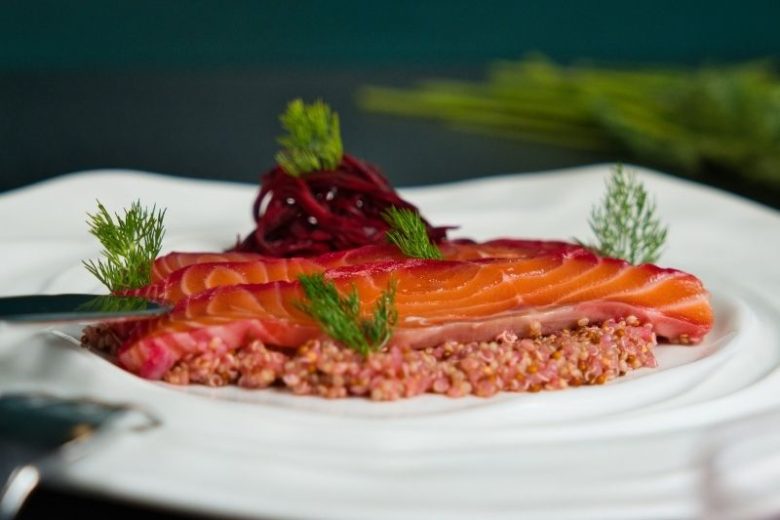 Saumon gravlax et sauce norvégienne