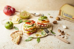recipe for old tomato millefeuille with Gruyère