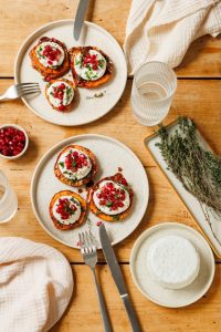 Sweet potato slices with goat cheese recipe