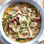 Bouillon à l’agneau et aux nouilles chinoises