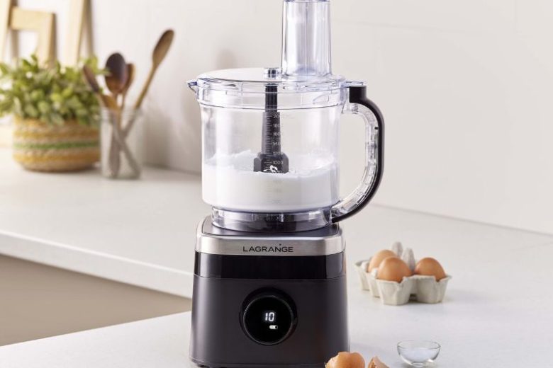 Blender Robot Multifonction 8-en-1 Lagrange noir avec ses accessoires