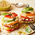 Millefeuille de tomate ancienne au Gruyère