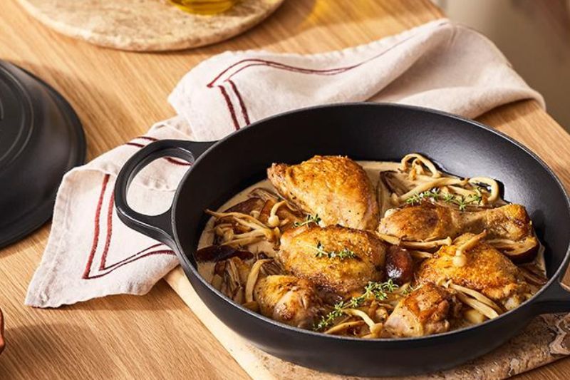 Poulet à la normande aux champignons sauvages