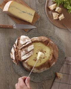 Morbier Fondue recipe in a bread ball