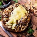 Croûte forestière au Vacherin Fribourgeois
