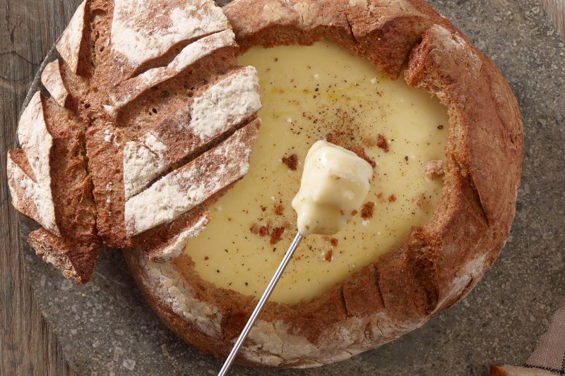 Fondue au Morbier en boule de pain