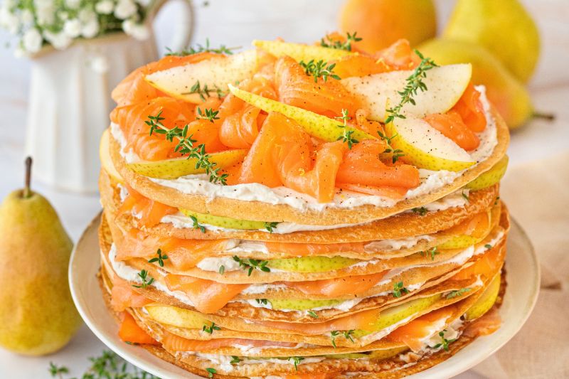 Gâteau de crêpes au saumon fumé