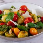 Gnocchis poêlés au pesto d’amande