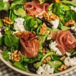 Salade sucrée-salée aux pruneaux