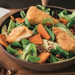 Salade automnale au Reblochon pané